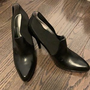 Guess Shayla Ankle Bootie Size 9.5